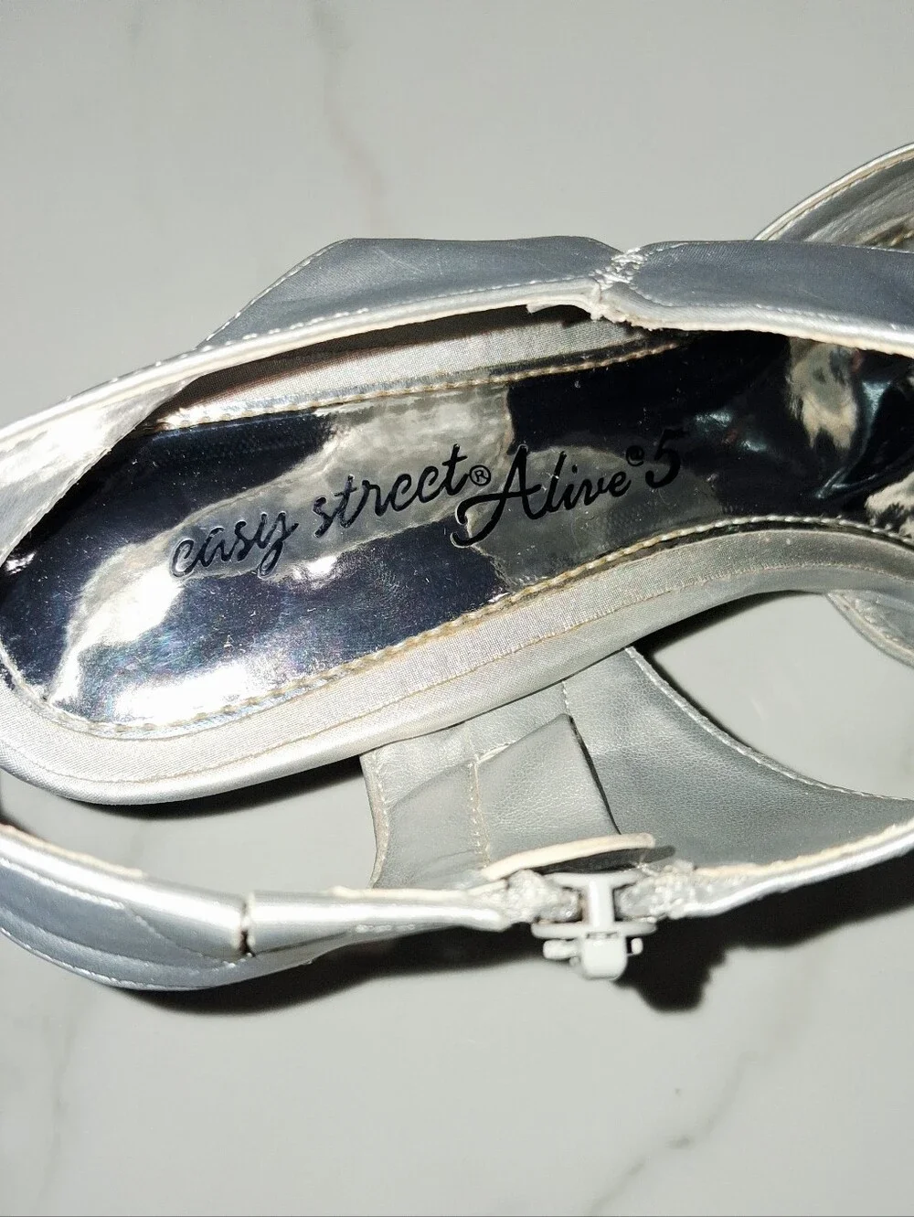 easy street silver kitten